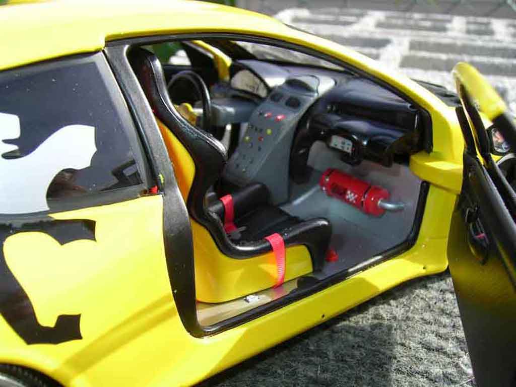 Peugeot 206 WRC tuning geel 1/18 Solido