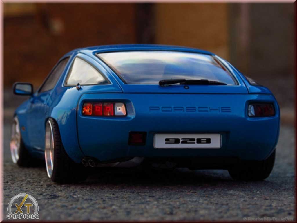 Porsche 928 Base blauw jantes porsche cup logo 1/18 Autoart
