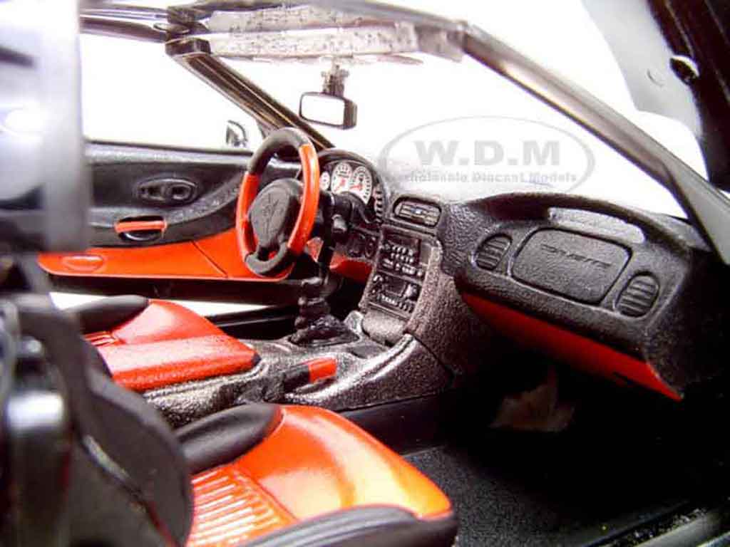 Chevrolet Corvette Z06 C5 specter werkes zwart 1/18 Maisto
