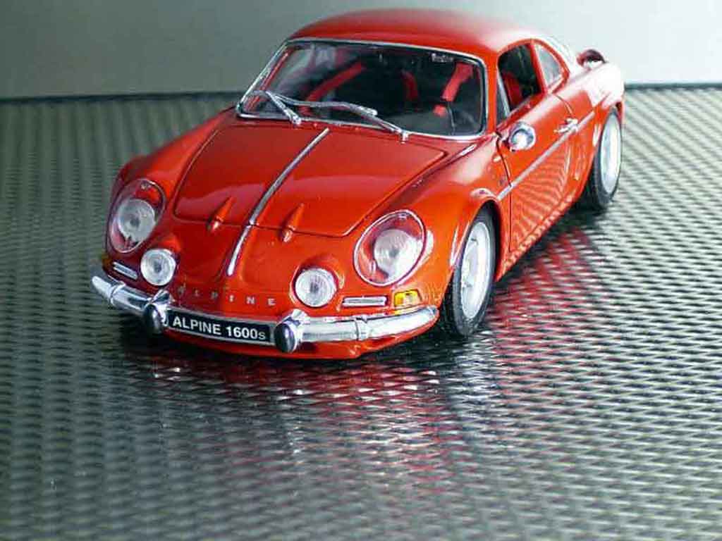 Alpine A110 1/18 Maisto 1600s rood modelauto
