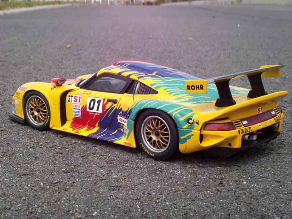 Porsche 911 GT1 rvo 97 #01 rohr 1/18 Ut Models