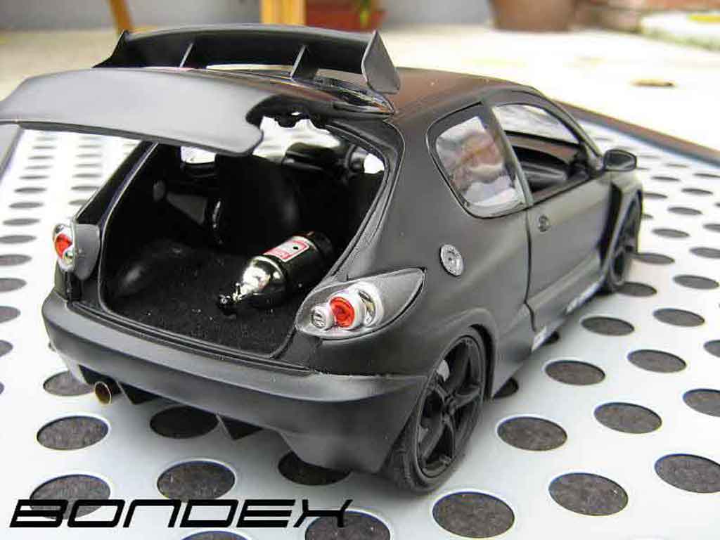 Peugeot 206 RC parotech 3 portes zwart 1/18 Norev