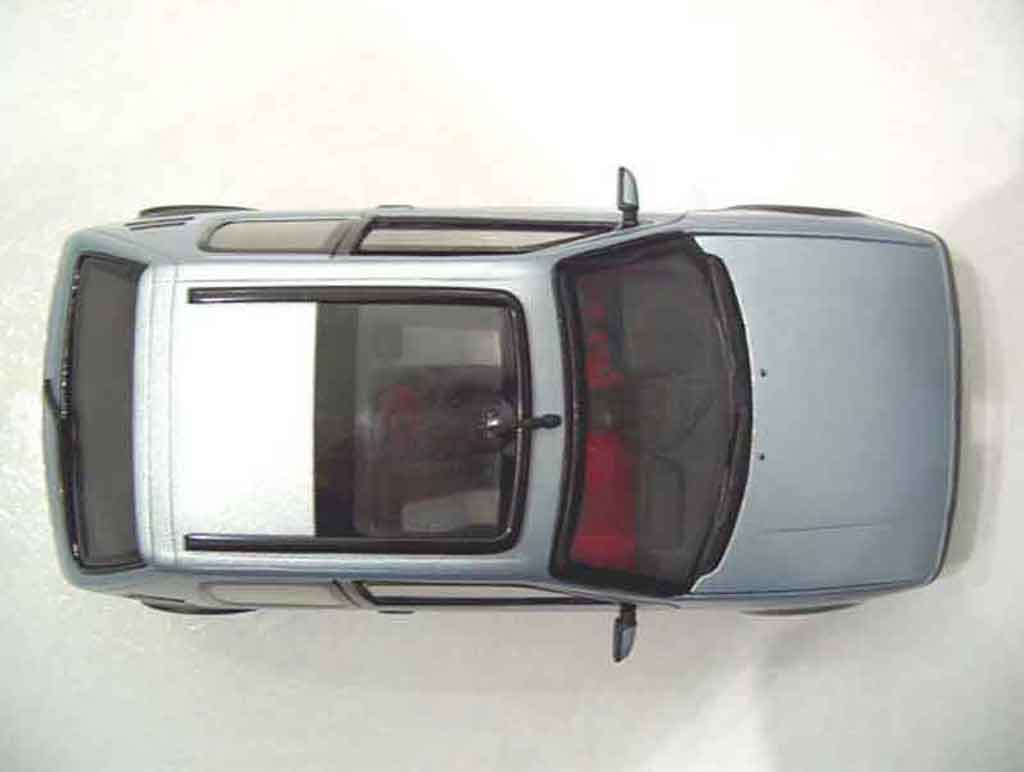 Peugeot 205 GTI panoramique 1/18 Solido