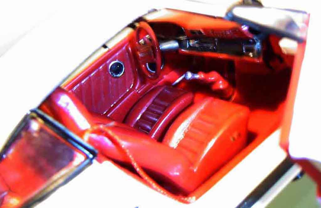 Porsche 911 Turbo Flat Nose type 1/18 Revell