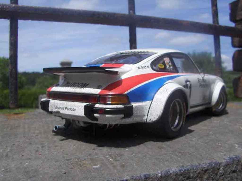 Porsche 934 Base rsr #61 brumos finish line 1/18 Exoto
