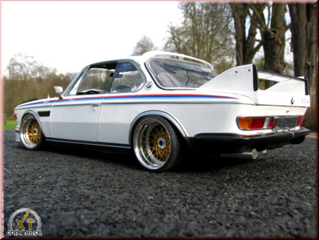 Bmw 3.0 CSL wit kit deco l 1/18 Autoart
