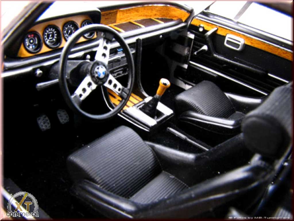 Bmw 3.0 CSL wit kit deco l 1/18 Autoart