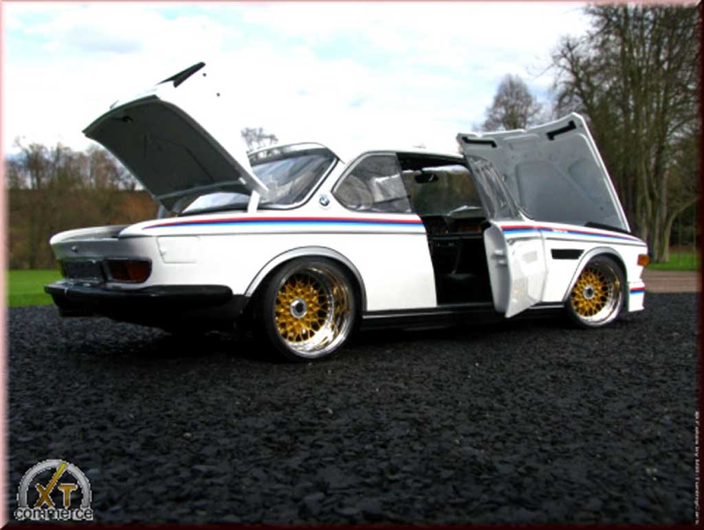 Bmw 3.0 CSL wit kit deco l 1/18 Autoart