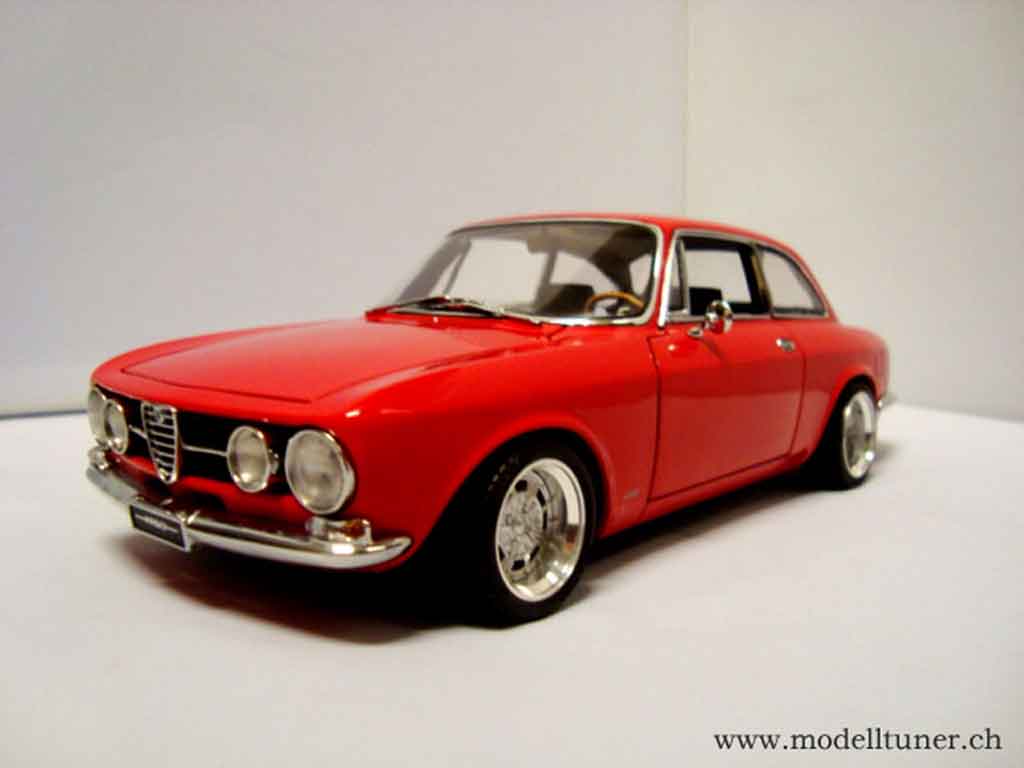 Alfa Romeo 1750 gtv 1967 rood jantes alu 13 pouces 1/18 Autoart