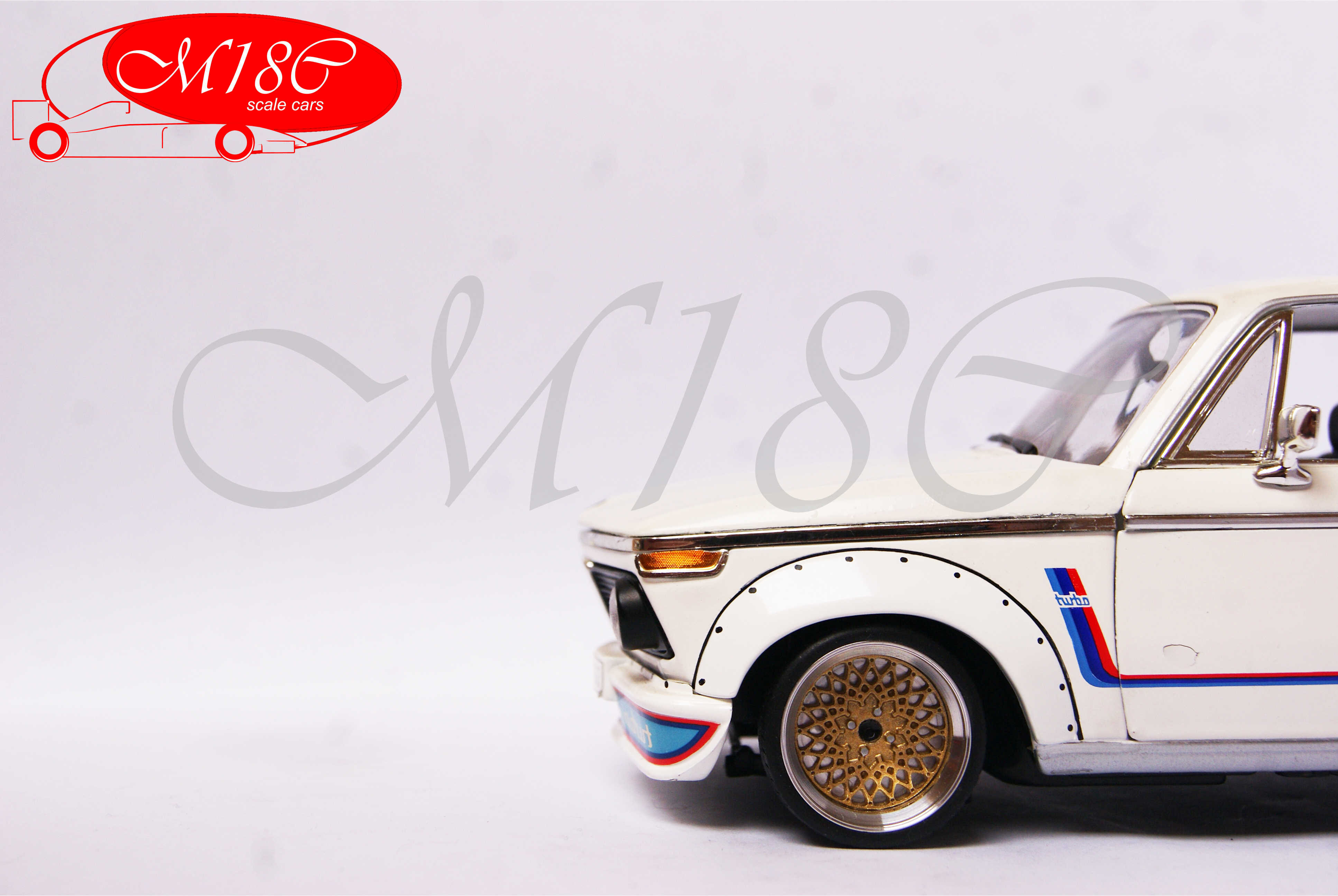 Bmw 2002 Turbo wit jantes bbs nid d'abeille 1/18 Anson
