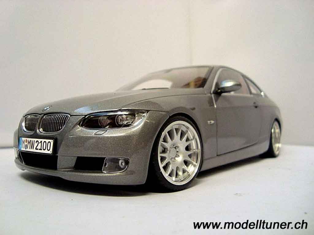 Bmw 330 E92 1/18 Kyosho E92 coupe grijs modelauto