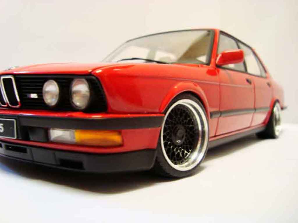 Bmw M5 E28 1/18 Autoart E28 rood jantes bbs 17 pouces modelauto