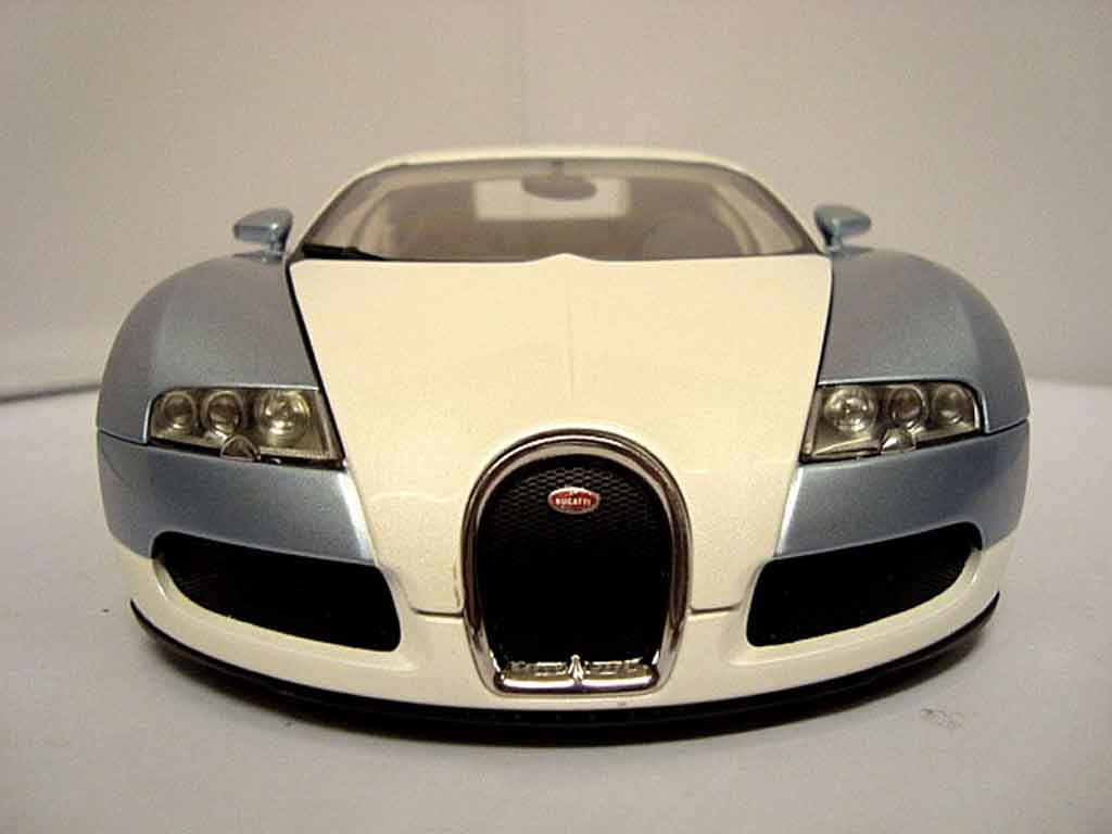 Bugatti Veyron 16.4 1/18 Autoart 16.4 perle blauw modelauto