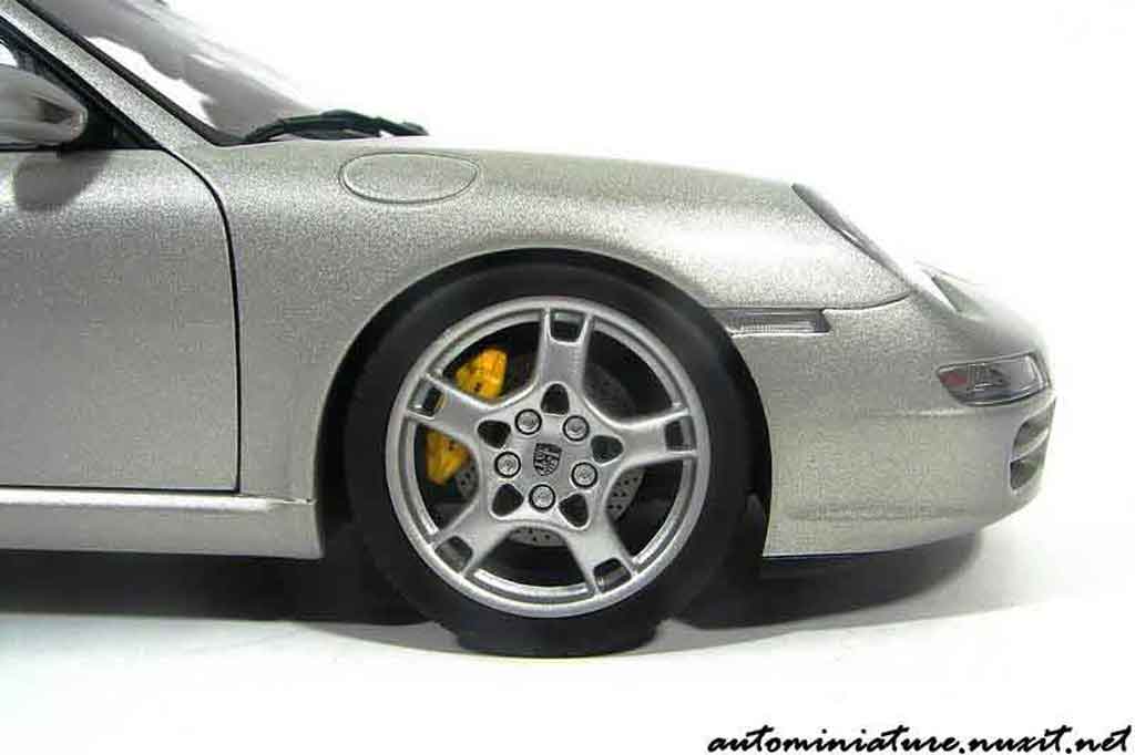 Porsche 911 S Carrera grijs polaire 1/18 Autoart