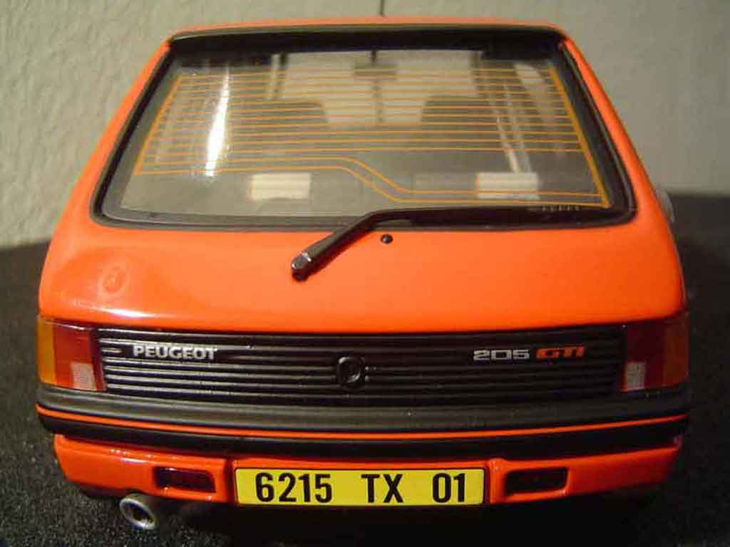 Peugeot 205 GTI tuning 1/18 Solido
