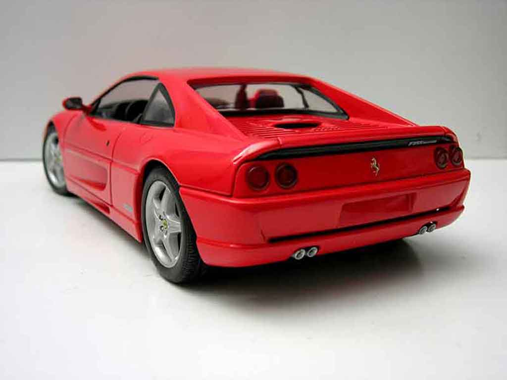 Ferrari F355 Berlinetta Sedan gtb rood 1/18 Ut Models