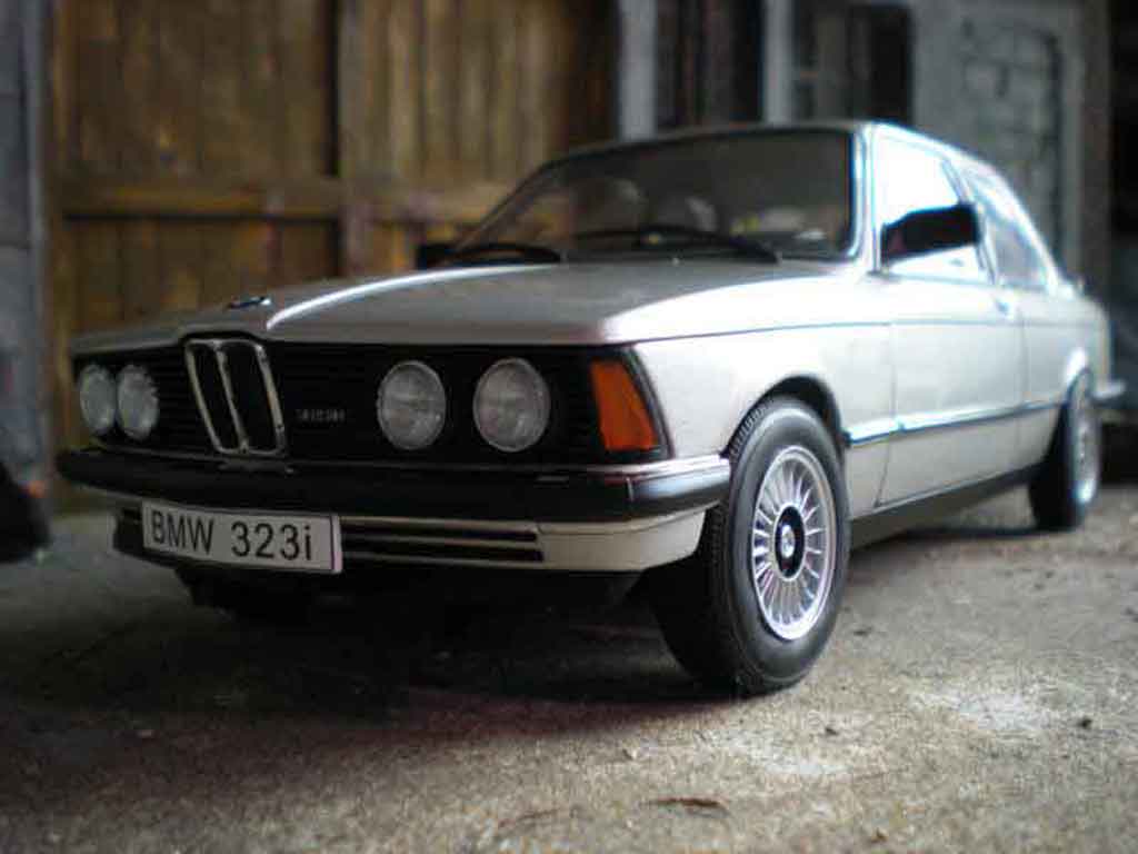 Bmw 323 coupe e21 grijs zilver polaris grijs 1977 1/18 Autoart