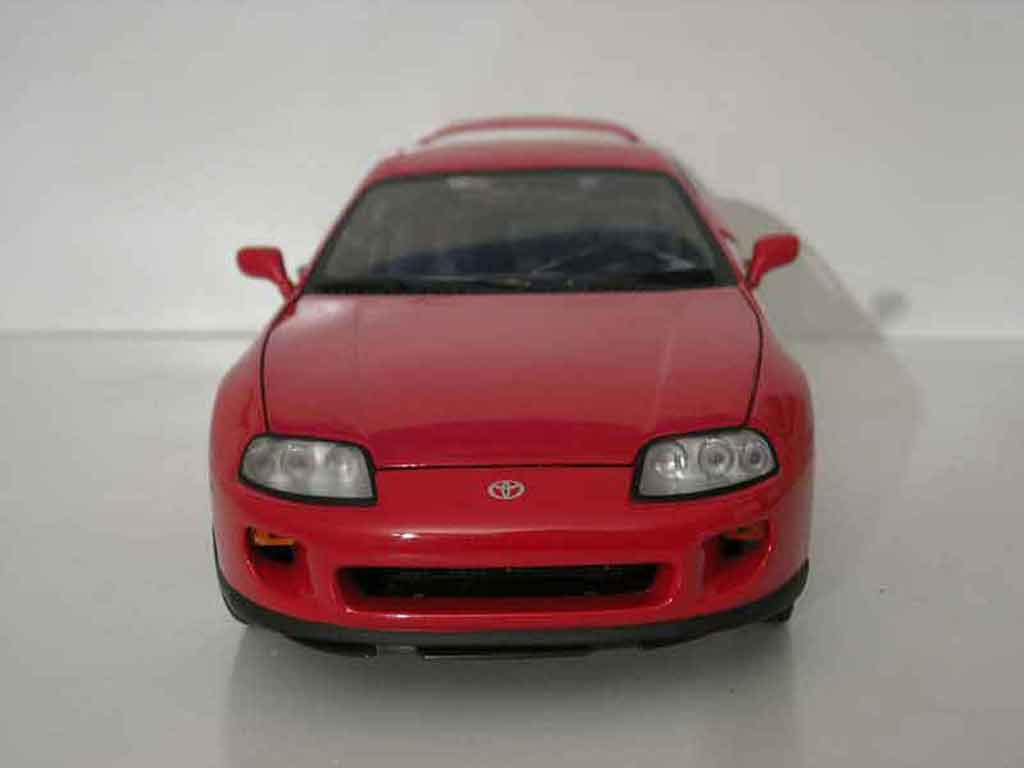Toyota Supra Base mkiv rood 1/18 Kyosho
