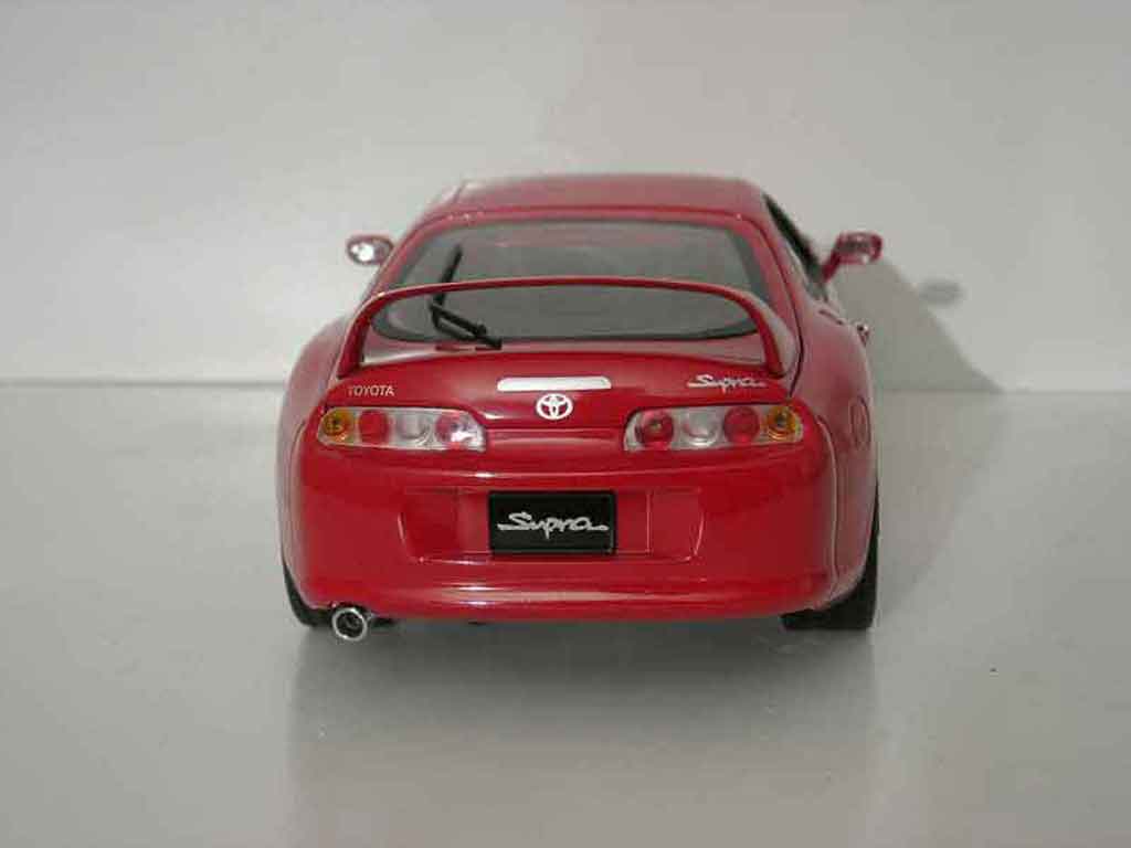 Toyota Supra Base mkiv rood 1/18 Kyosho