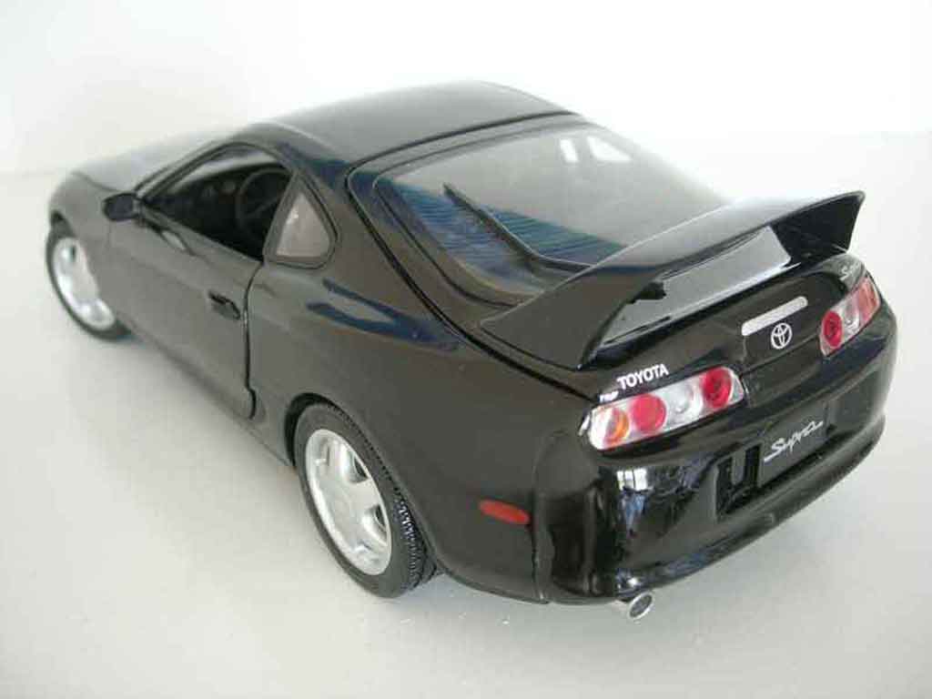 Toyota Supra Base zwart 1/18 Kyosho