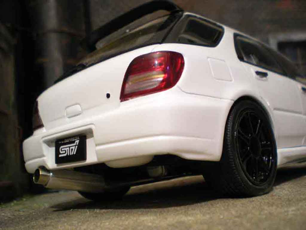 Subaru Impreza STI jdm wit 1/18 Autoart