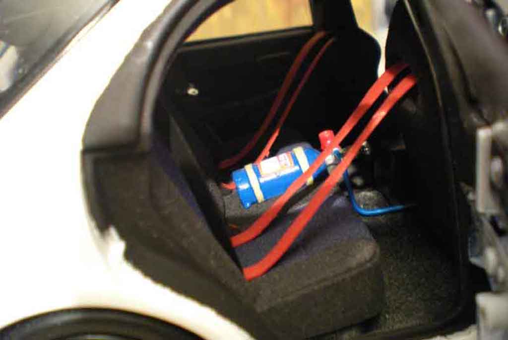 Subaru Impreza STI jdm wit 1/18 Autoart