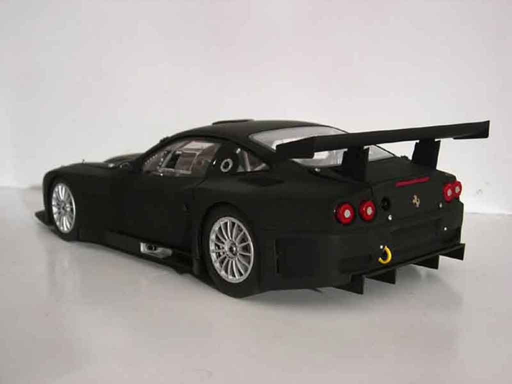 Ferrari 575 GTC competition satin black 1/18 Kyosho