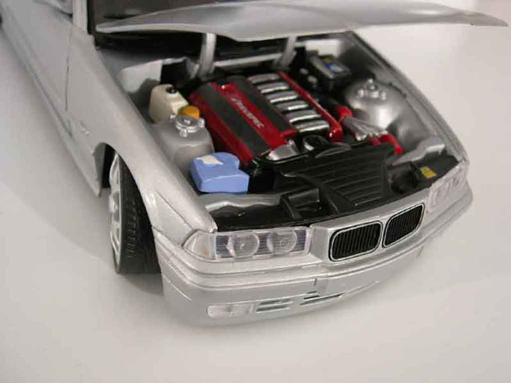 Bmw X5 E36 coupe grijs jantes bmw x5 1/18 Ut Models