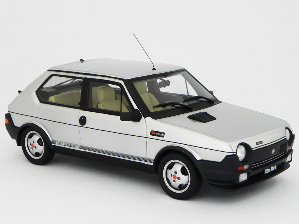 Fiat Ritmo Abarth LM089 grijs 1/18 Laudoracing Models