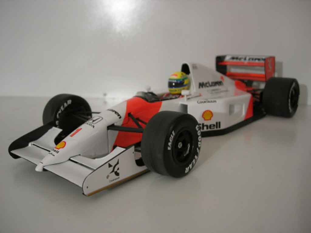 McLaren MP4-12C 1/18 Minichamps MP4 /7 ayrton senna modelauto