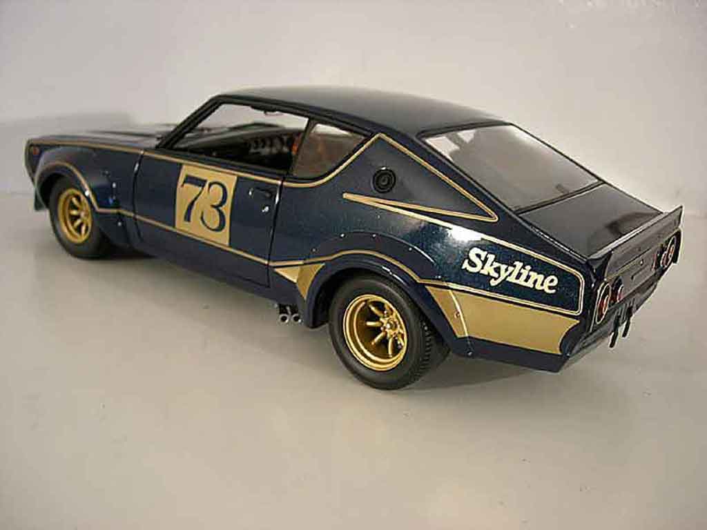 Nissan Skyline 2000 gt-r kpgc 110 racing version 1/18 Kyosho