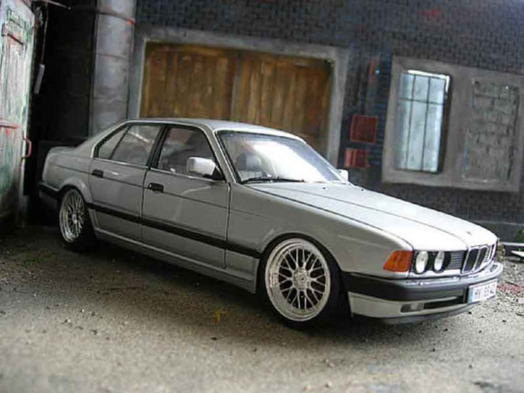 Bmw 730 E32 i grijs 1986 jantes bbs 18 pouces 1/18 Minichamps