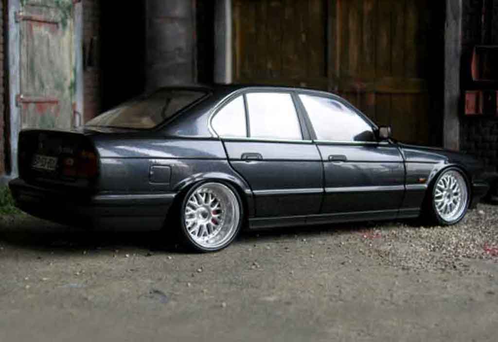 Bmw 535 tuning 1988 i zwart jantes bbs bords larges 1/18 Minichamps