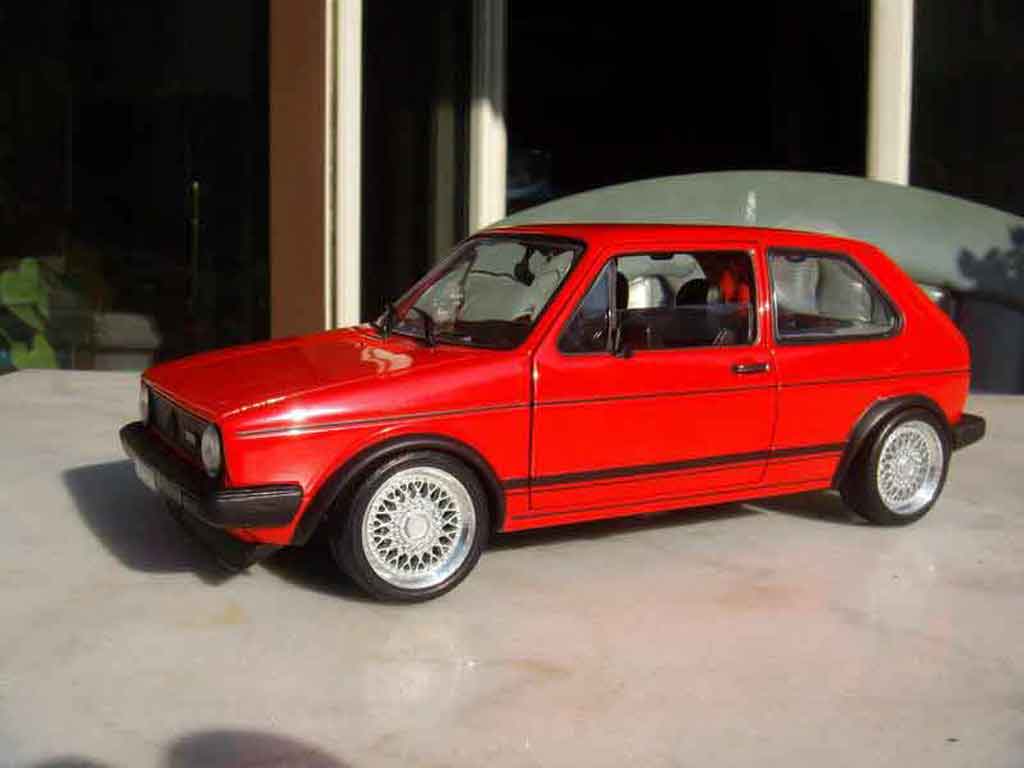 Volkswagen Golf GTI rouge jantes bbs 1/18 Solido
