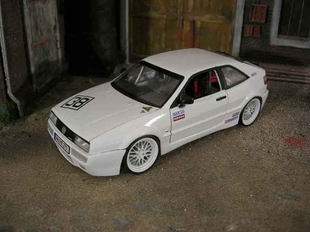 Volkswagen Corrado VR6 street racer 1/18 Revell