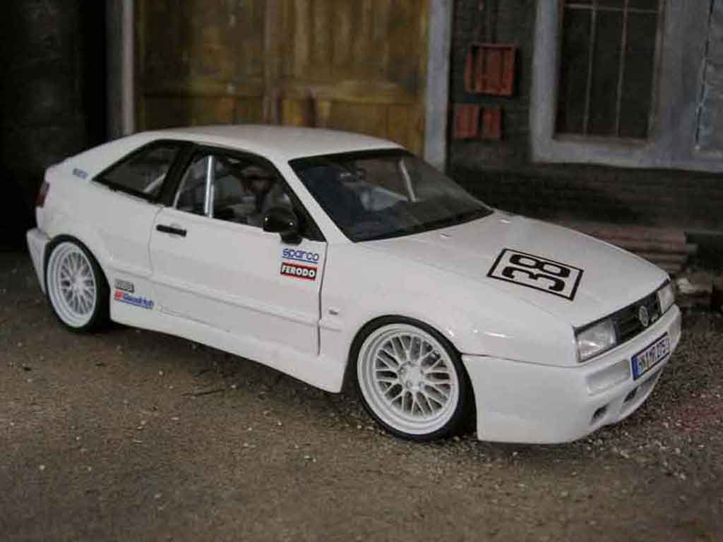 Volkswagen Corrado VR6 street racer 1/18 Revell