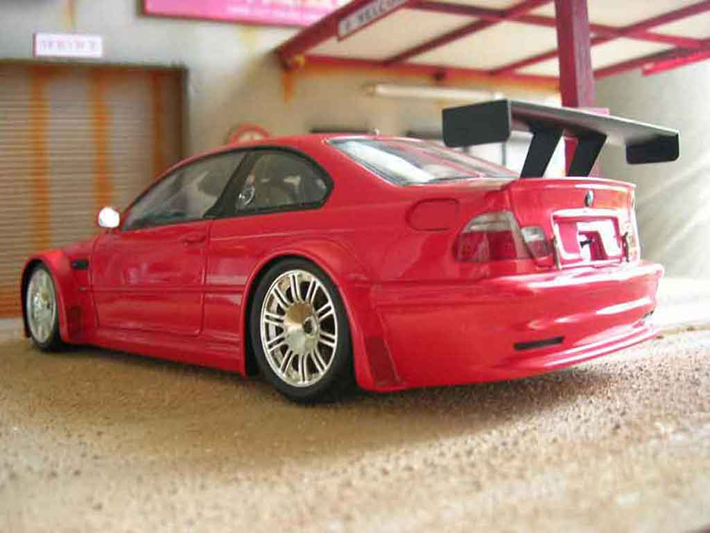 Bmw M3 coupe GTR E46 rood 1/18 Minichamps