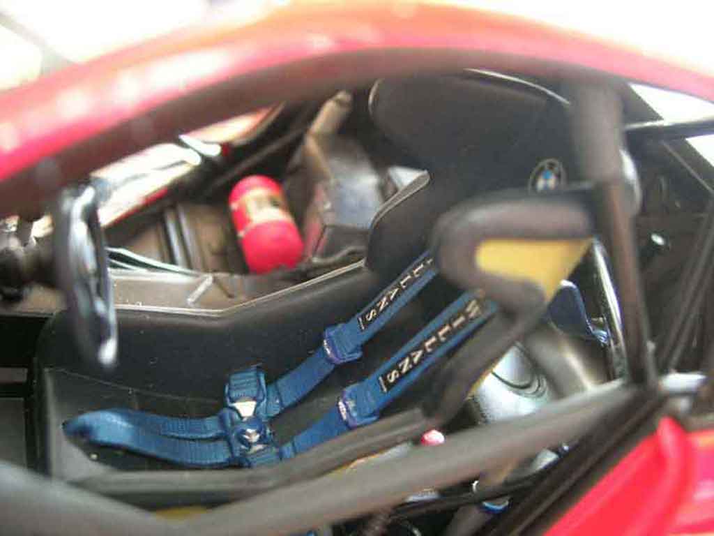 Bmw M3 coupe GTR E46 rood 1/18 Minichamps