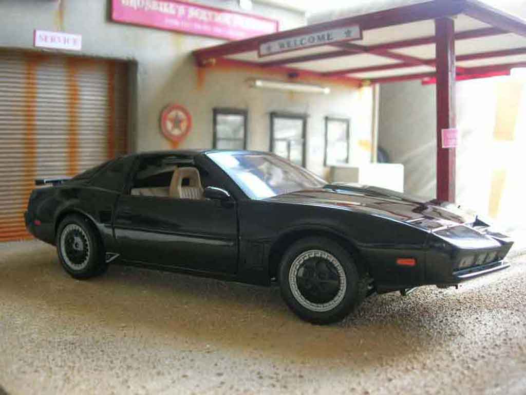 Pontiac Knight Rider Base 1/18 Ertl
