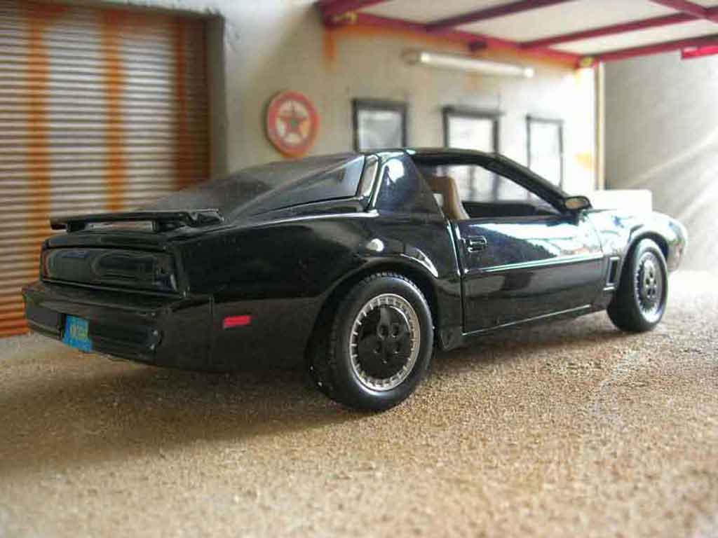 Pontiac Knight Rider Base 1/18 Ertl