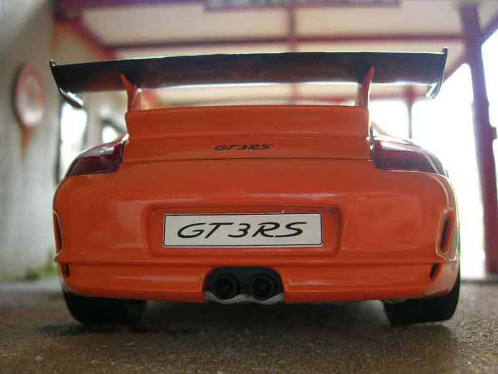 Porsche 911 GT3 RS oranje jantes zwart 1/18 Autoart