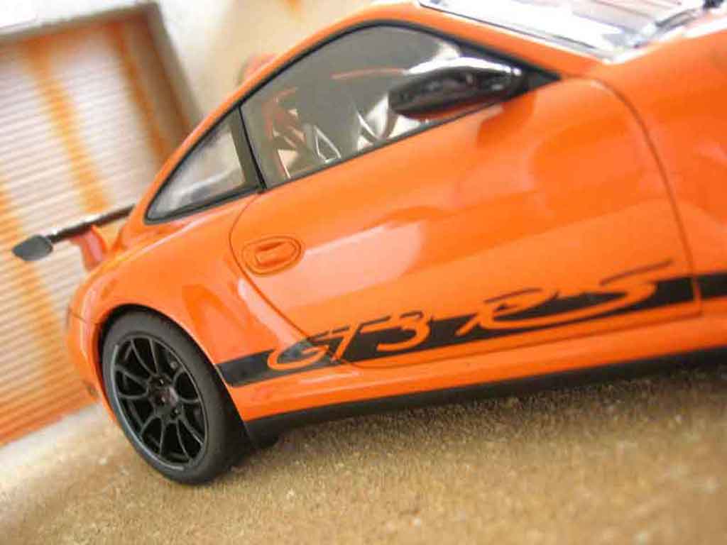 Porsche 911 GT3 RS oranje jantes zwart 1/18 Autoart