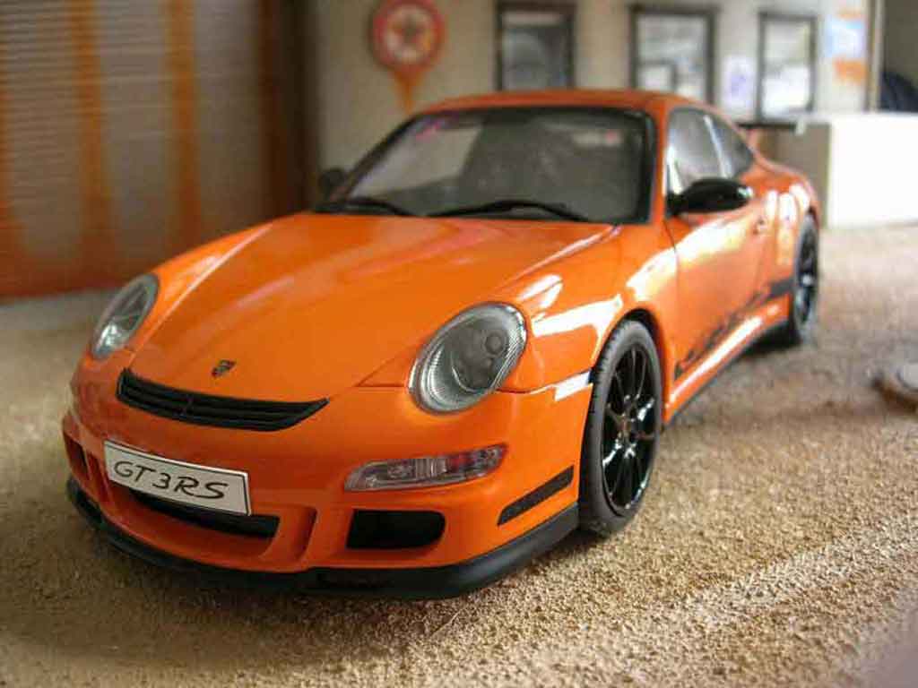 Porsche 997 GT3 RS 1/18 Autoart GT3 RS oranje jantes zwart modelauto
