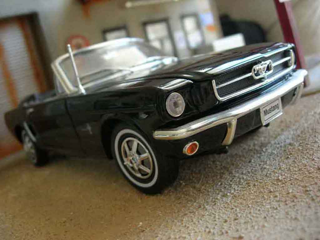Ford Mustang 1964 1/18 Welly 1964 cabriolet zwart modelauto