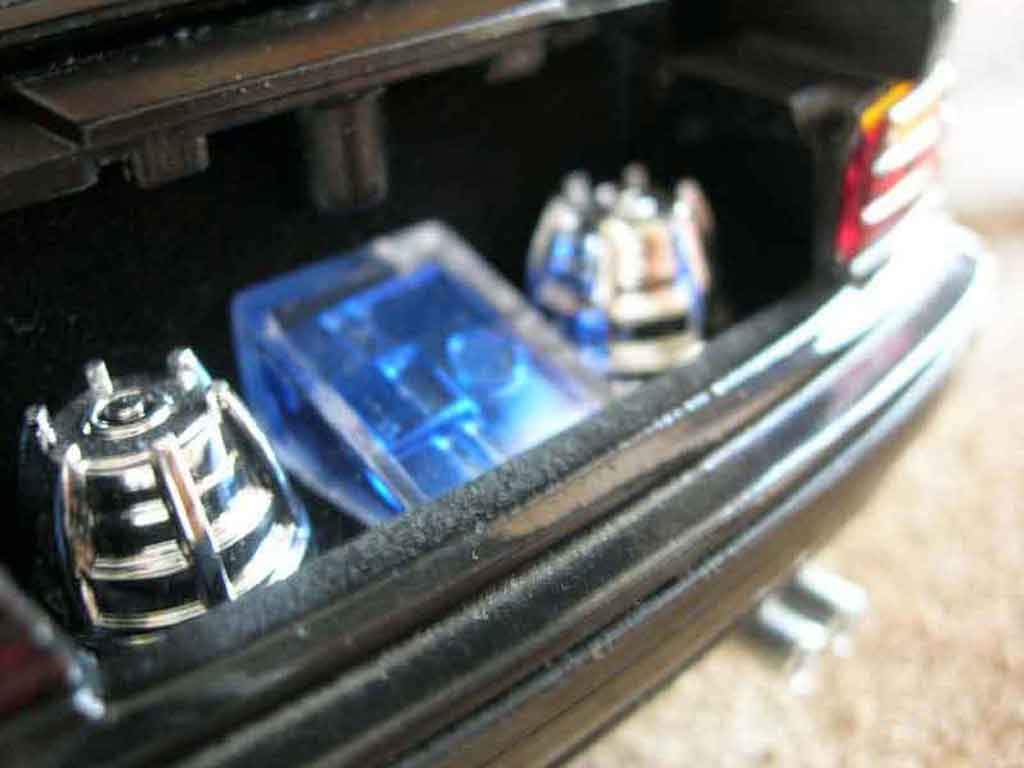 Bmw 325 Cabriolet E36 zwart swap z3m jantes z3m spoiler z3m 1/18 Maisto