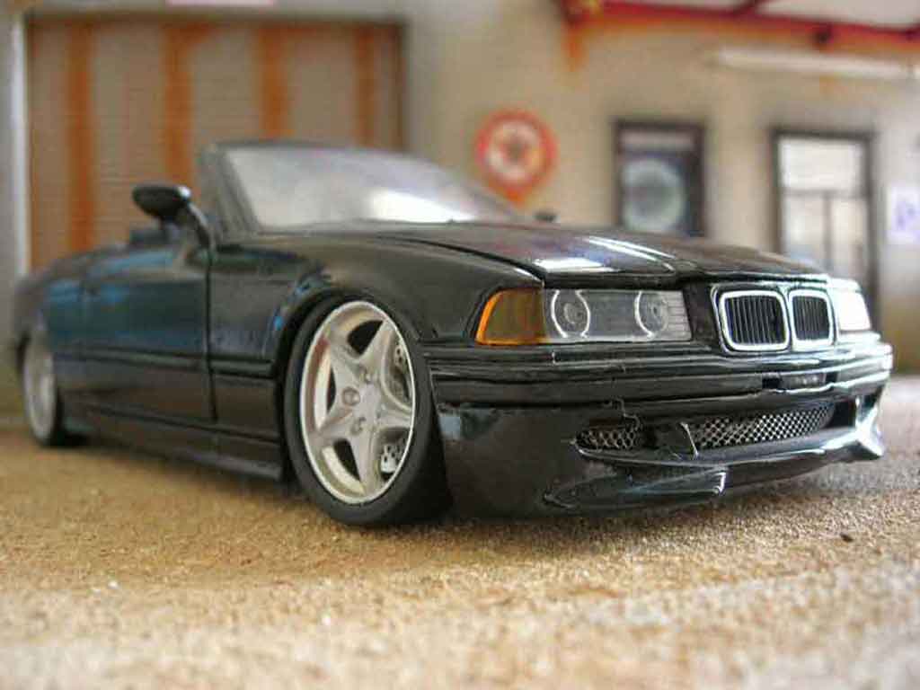 Bmw 325 Cabriolet E36 zwart swap z3m jantes z3m spoiler z3m 1/18 Maisto