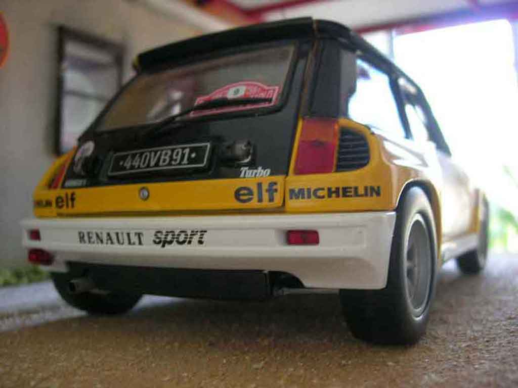 Renault 5 Turbo rallye ragnotti 1/18 Universal Hobbies