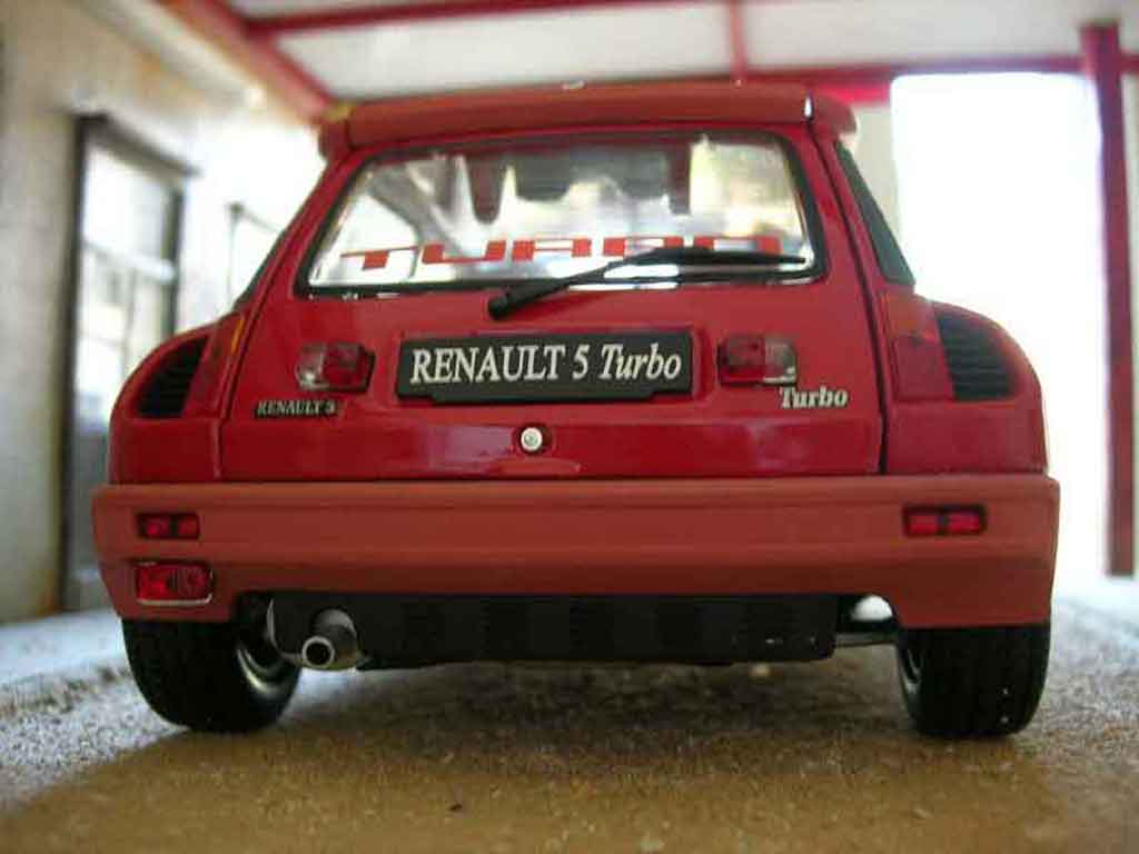 Renault 5 Turbo 1 rood 1/18 Universal Hobbies