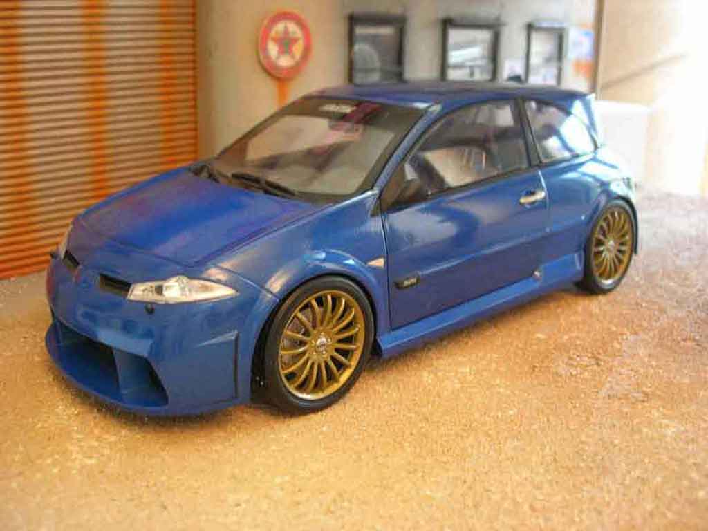 Renault Megane MTK vampire blauw 1/18 Norev