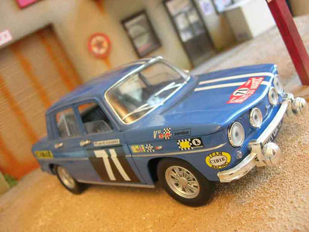 Renault 8 Gordini rallye 1/18 Solido